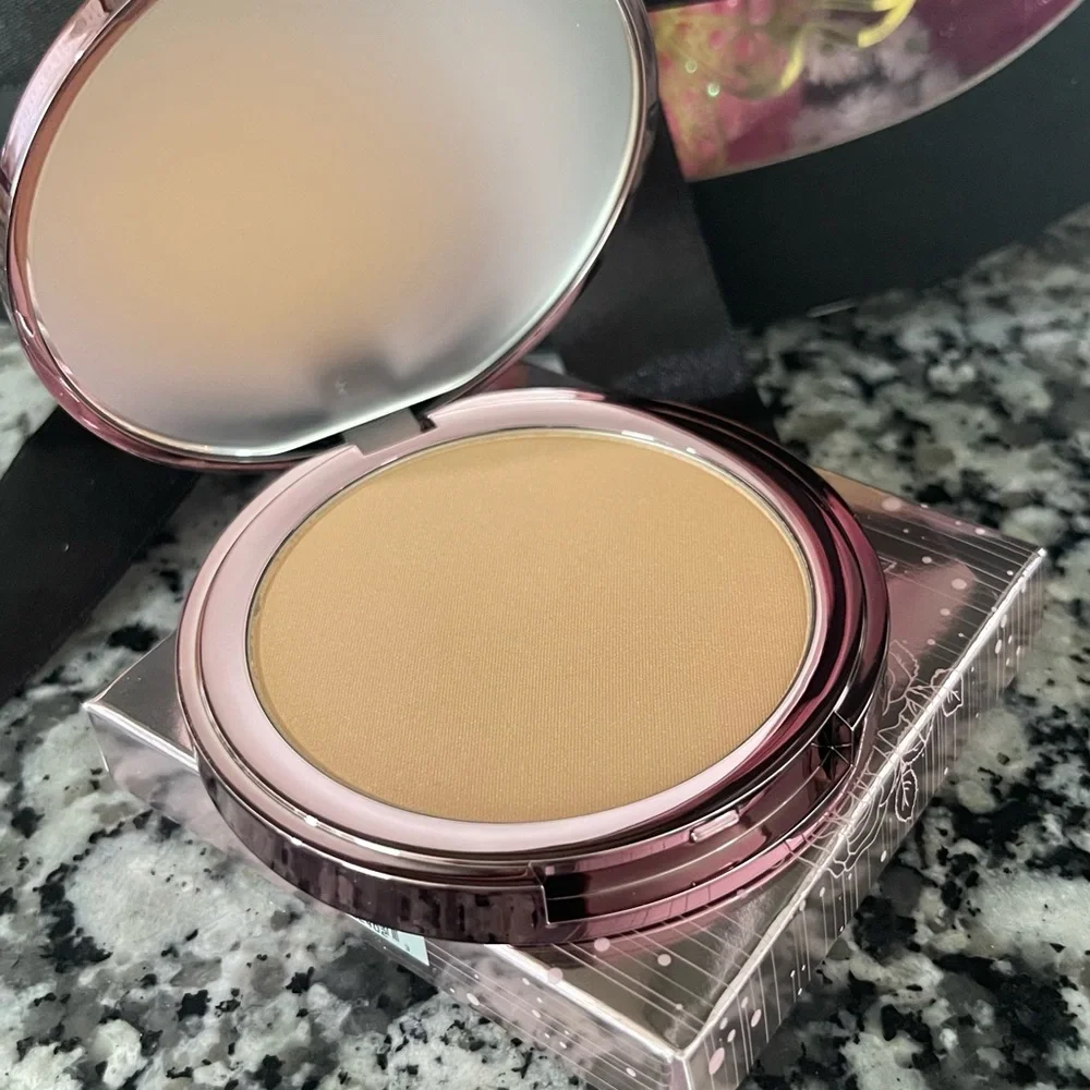 GIRLACTIK Luminous Face Powder BNIB